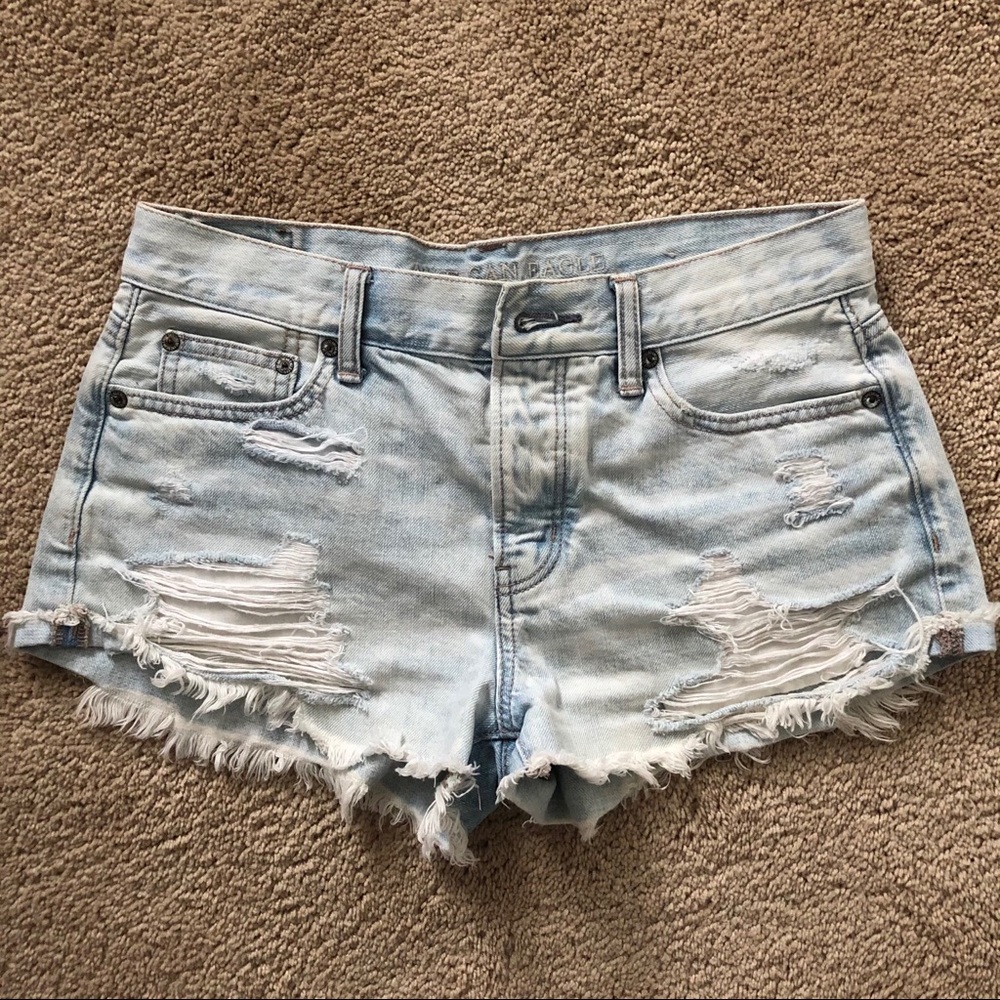 American Eagle High Rise Festival Shorts